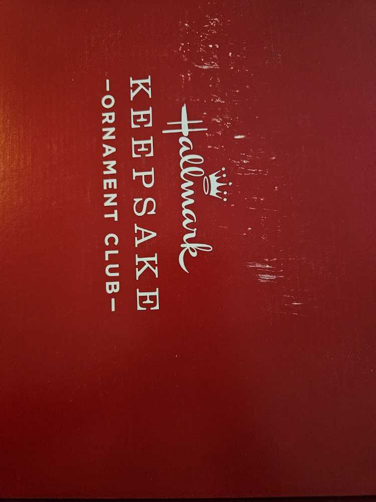 Peanuts Gang Ice Skating