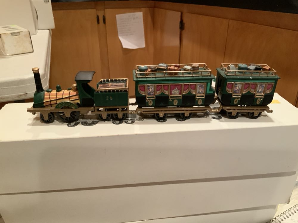 Pokémon Center: Pikachu Holiday And Home Ornament