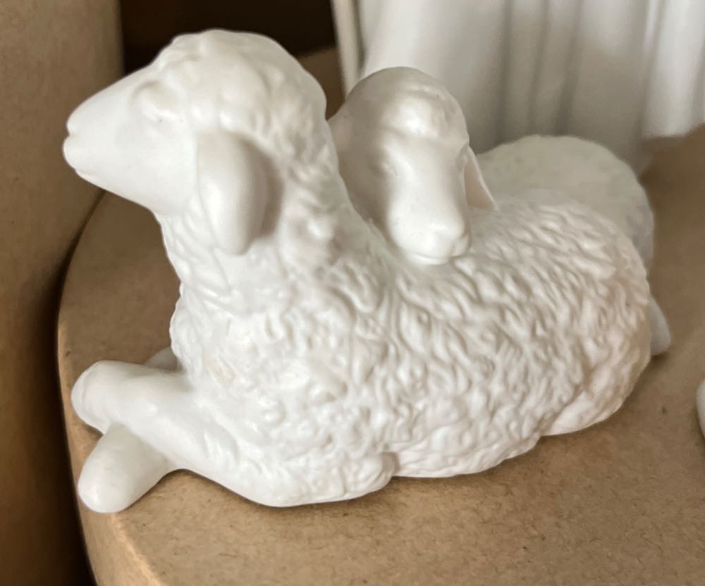 Christmas Nativity. Avon Nativity Collectibles. 1983. The Sheep. Porcelain Figurine. - Avon Nativity Collectibles (Avon: The Sheep) ornament collectible - Main Image 4