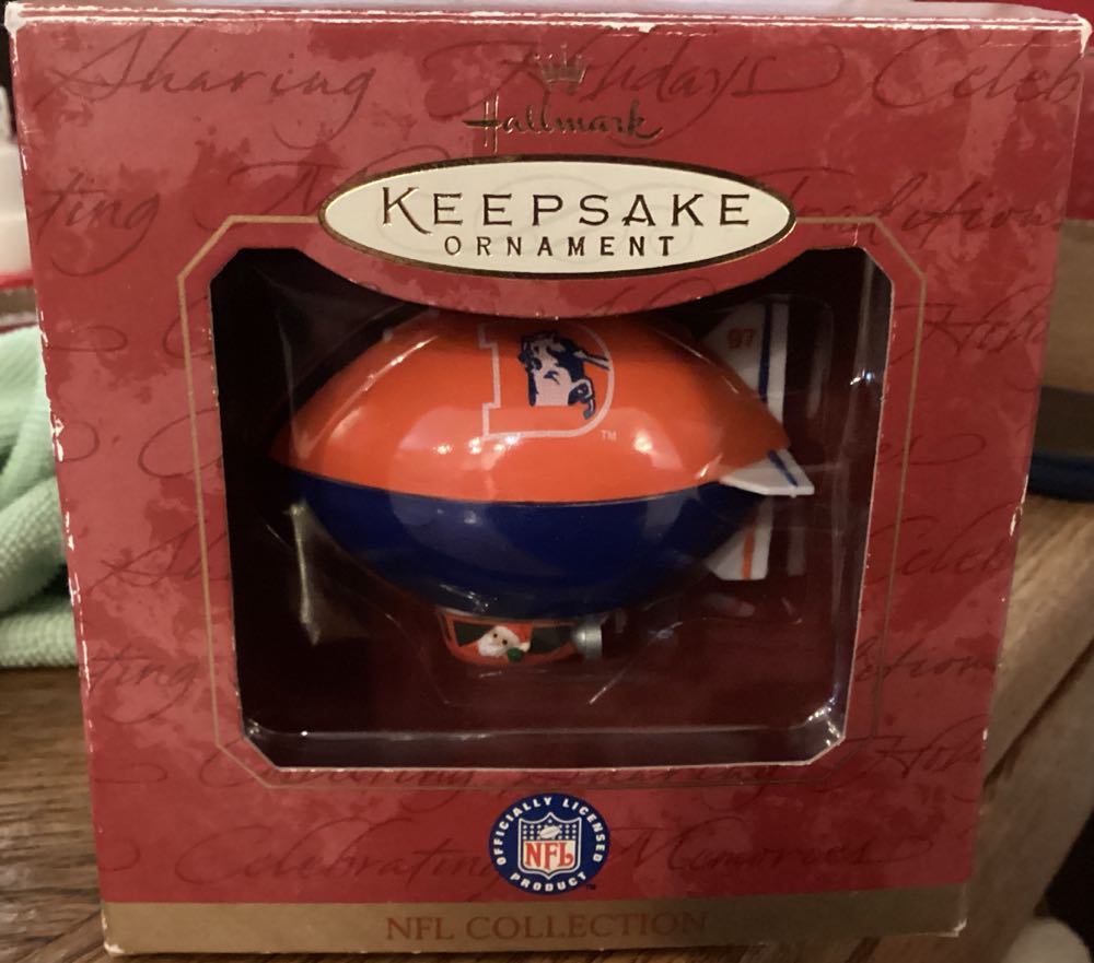 Ornament Central Lawyer Ornament Female Brown Hair