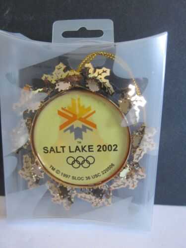 Ceramic - Scioto - Paper Bag Mrs . Claus - S-2126