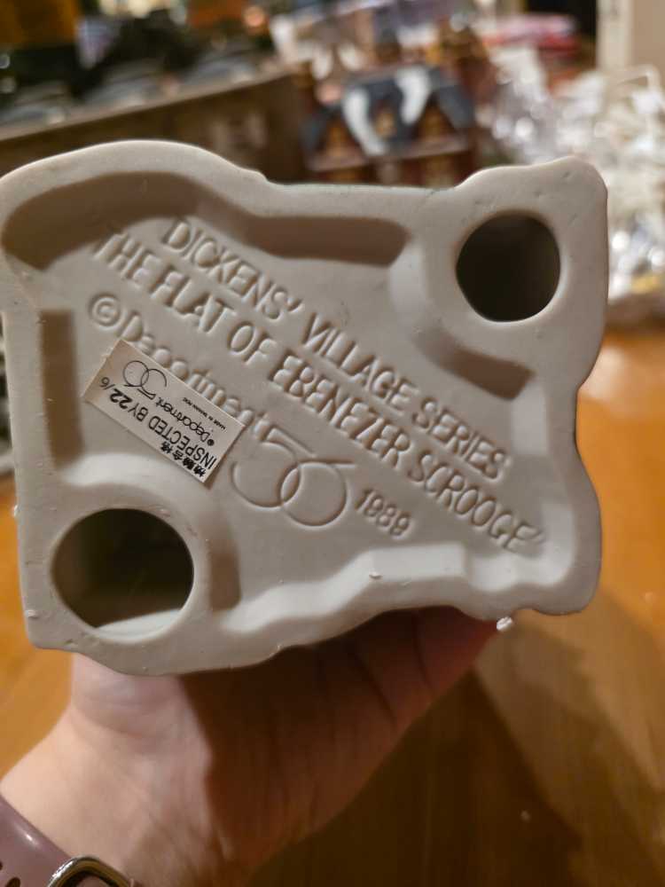 The Flat Of Ebenezer Scrooge - Dickens Village Series ornament collectible - Main Image 4