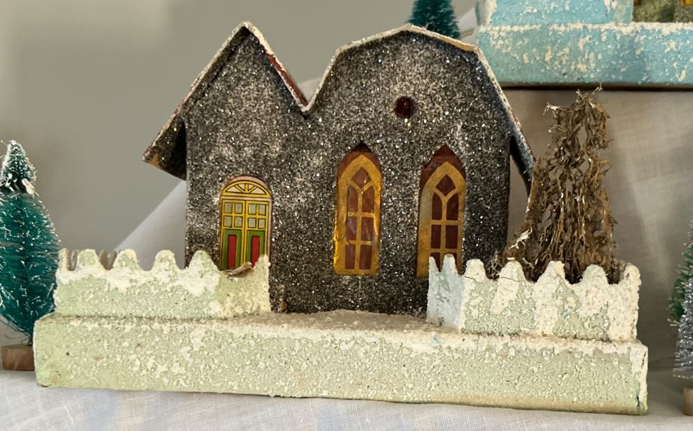 Moms New Home Ornament