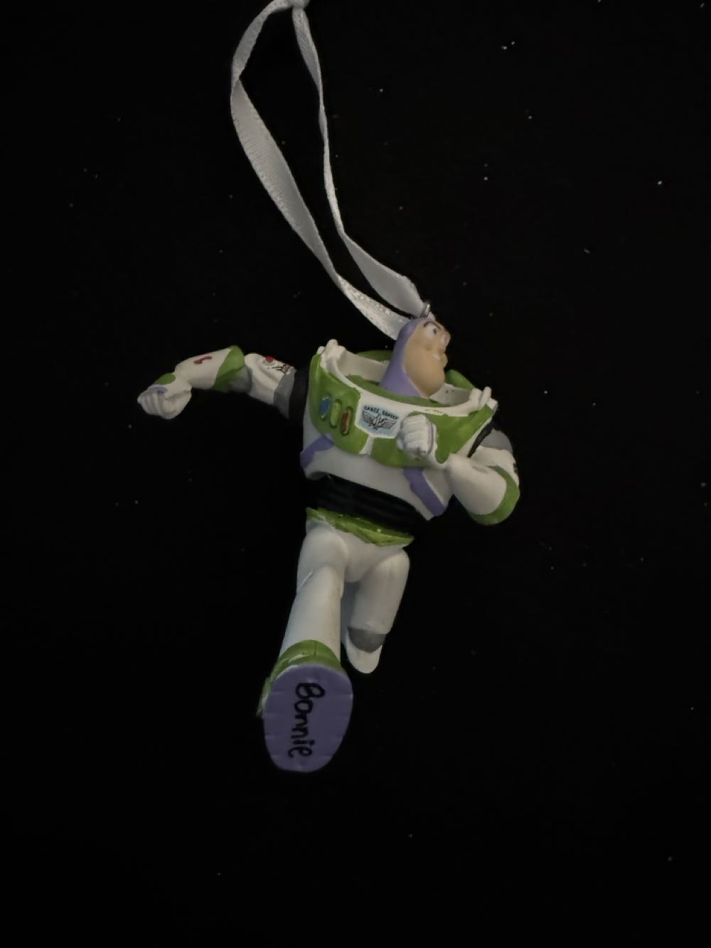 Tin Goods Sale Department 56 De