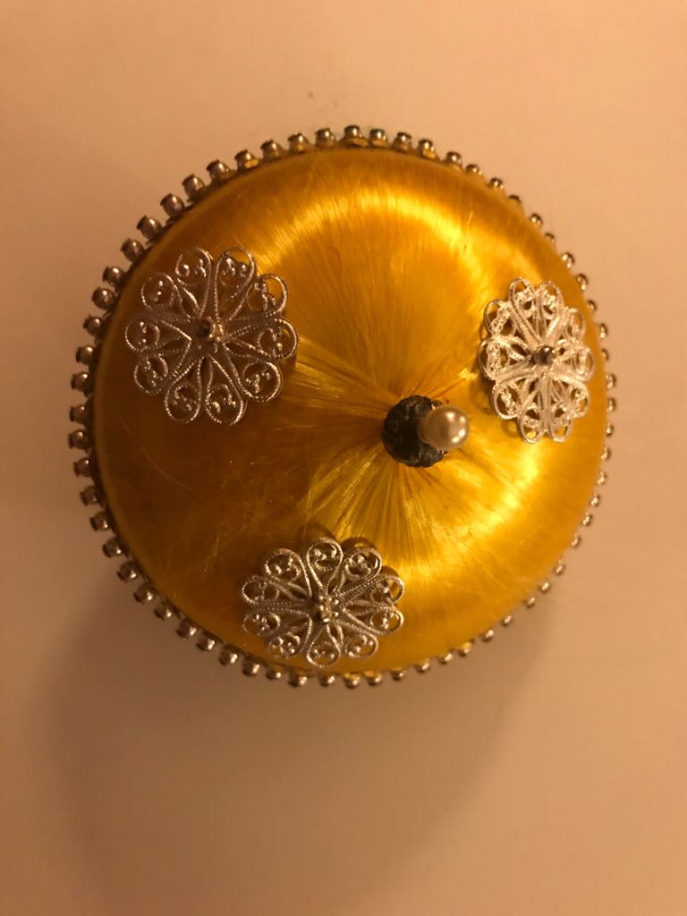 Bead & Sequin - Disk - Yellow - Disk (Bead & Sequin) ornament collectible - Main Image 2