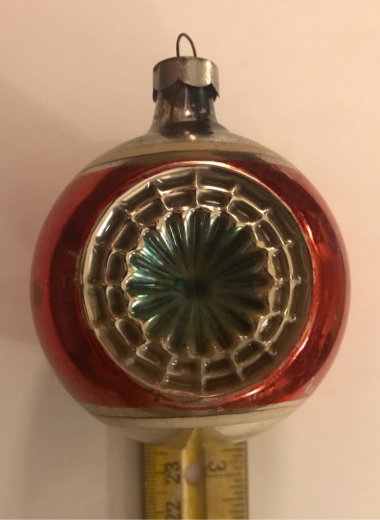 Shiny Brite - 2.5 Red Stripe Double Indent - Double Indent (Shiny Brite) ornament collectible - Main Image 2