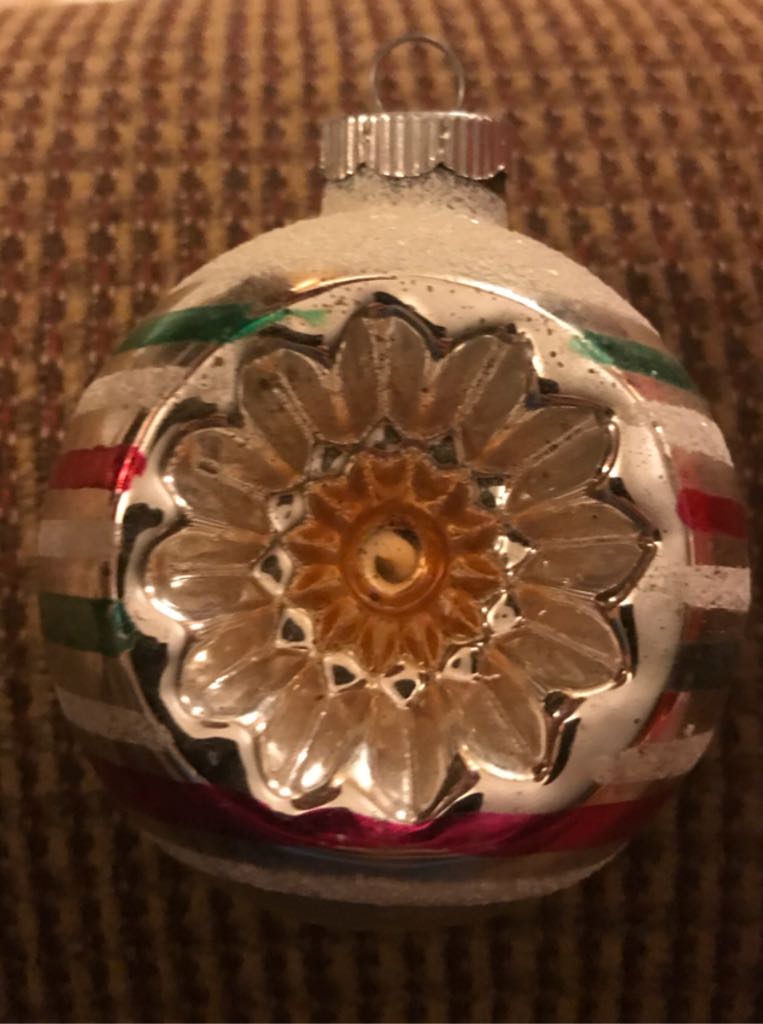 Shiny Brite - Round - Frosted Sunburst - Double Reflector - Double Reflector (Round) ornament collectible - Main Image 2