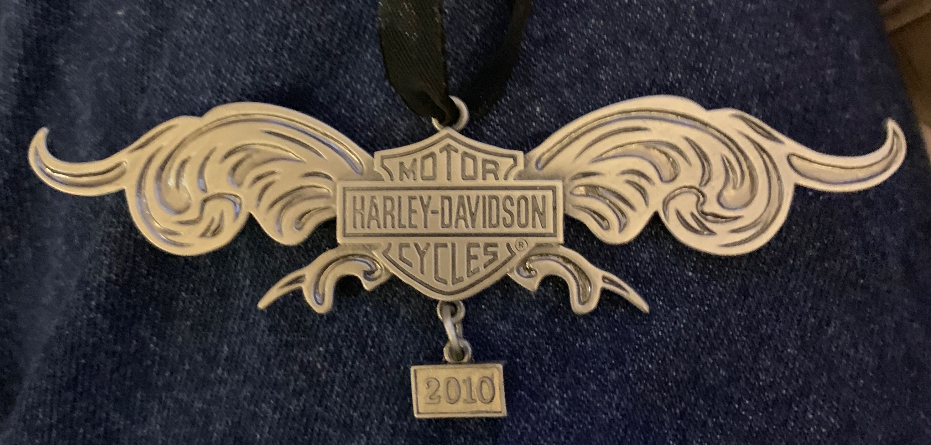 Pewter 2010 Harley Davidson Bar & Shield Wings  ornament collectible - Main Image 2