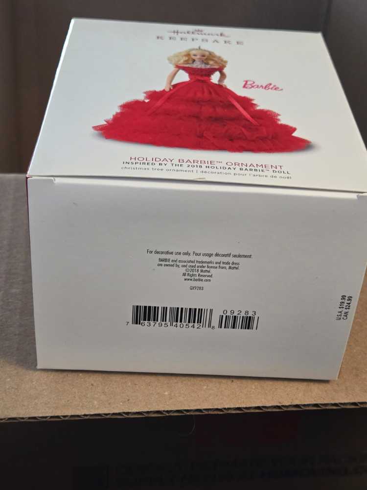 Barbie Holiday #4 2018 - Holiday Barbie Ornament Series (Holiday Barbie) ornament collectible [Barcode 763795405428] - Main Image 3