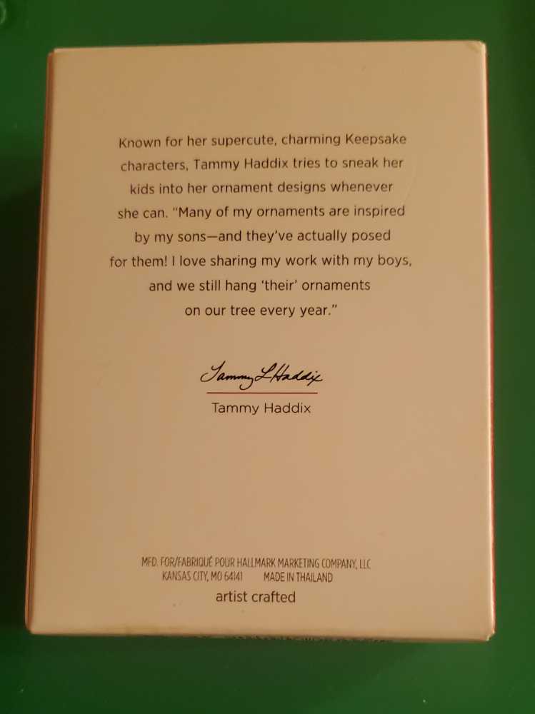 Snow Angel 2018-Shining Snow Angel #4 - Snow Angel (Hallmark Keepsake) ornament collectible [Barcode 763795304141] - Main Image 2