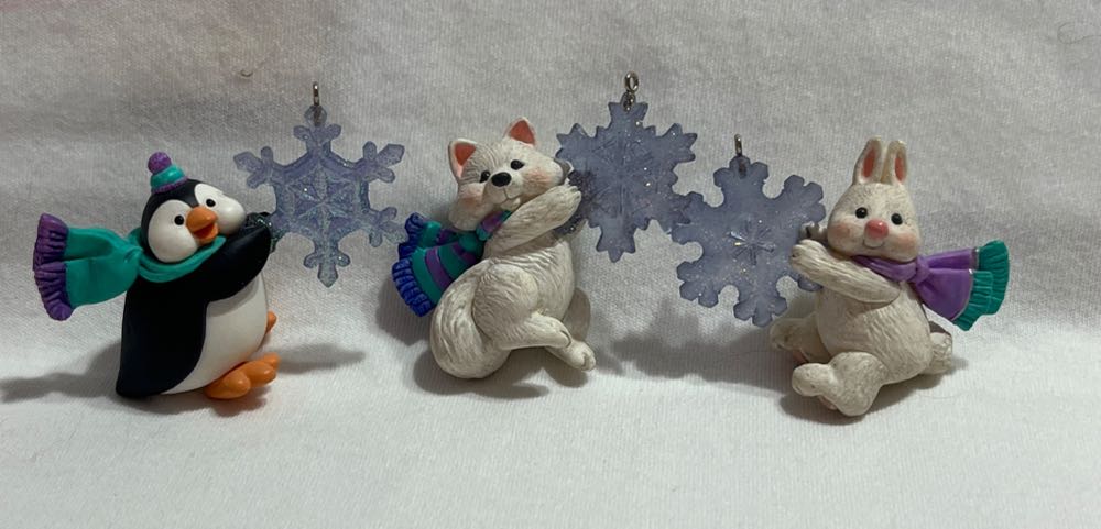 Miniature Woodland Frolic - Animals (Animals) ornament collectible [Barcode 015012661972] - Main Image 3