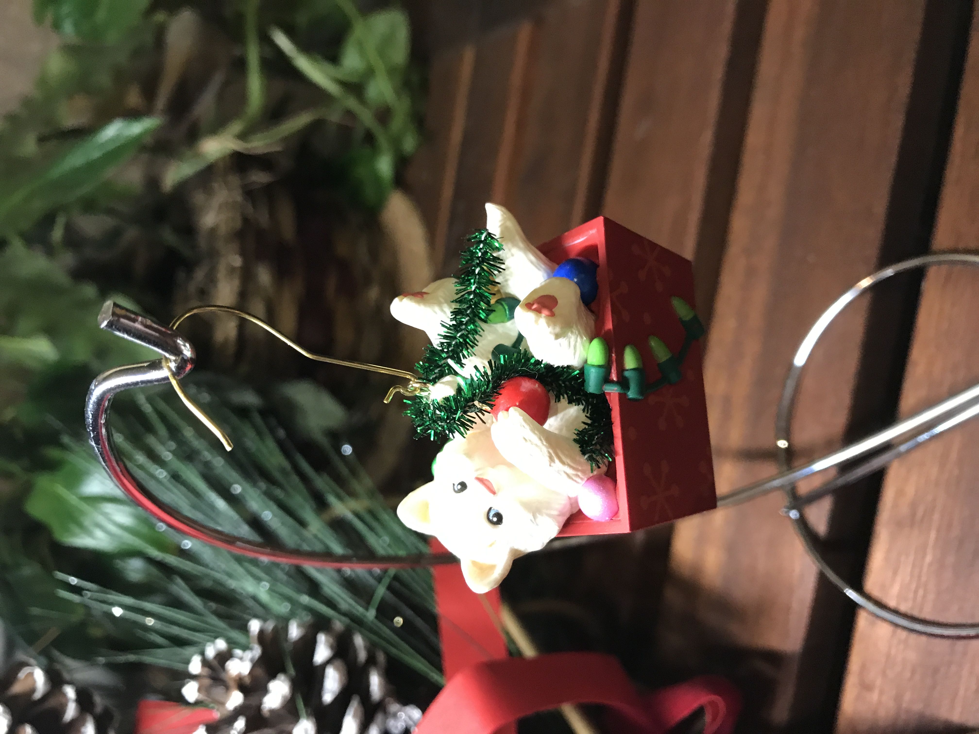 Mischievous Kittens 2018 #20 - Mischievous Kittens (Cat) ornament collectible [Barcode 763795305148] - Main Image 3