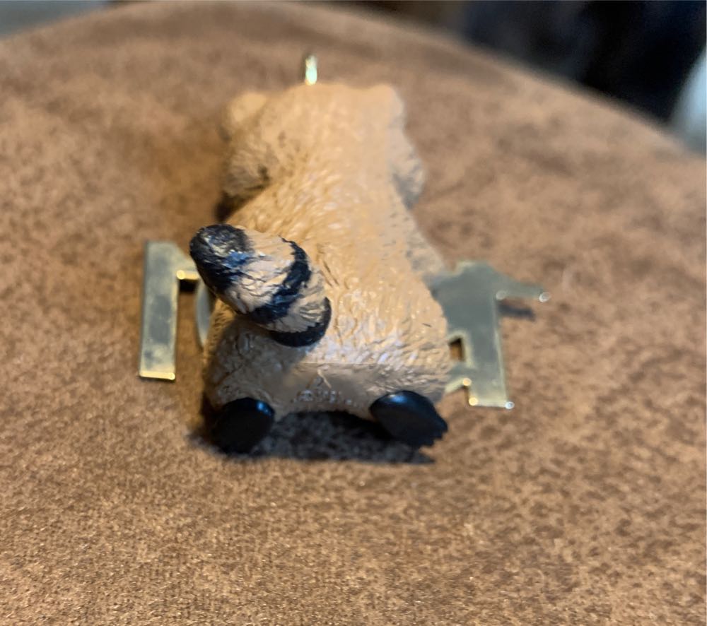 Fabulous Decade #2 - Fabulous Decade (Racoon) ornament collectible [Barcode 070000027437] - Main Image 4