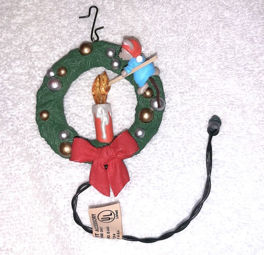 Chris Mouse #6 Wreath 1990 - Chris Mouse Series (Collectible Series) ornament collectible [Barcode 070000027512] - Main Image 3