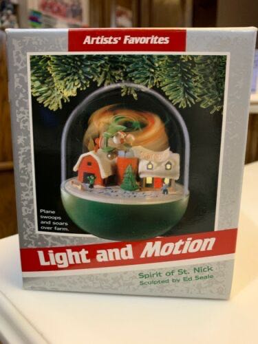 Spirit Of St. Nick - Lighted Keepsake Magic ornament collectible - Main Image 3