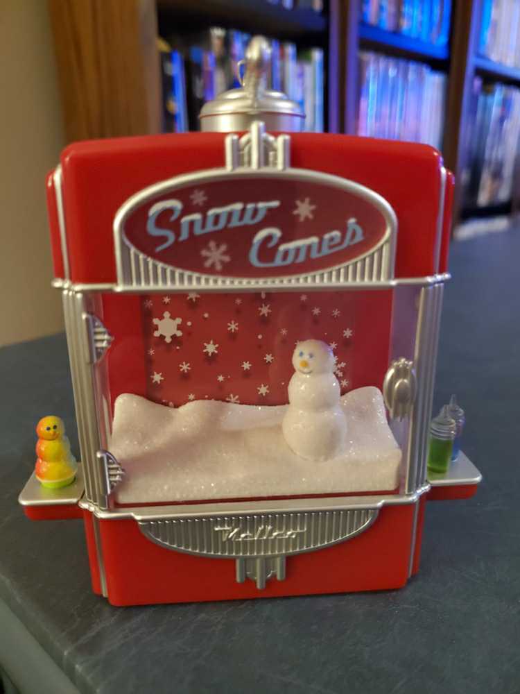 Syrupy Snow Cone Surprise - Nelco (Snow Cone) ornament collectible [Barcode 763795296804] - Main Image 4