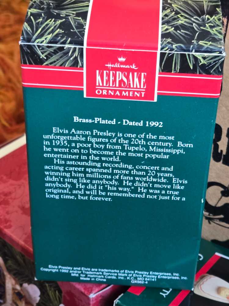 Elvis - Elvis ornament collectible [Barcode 015012052497] - Main Image 2