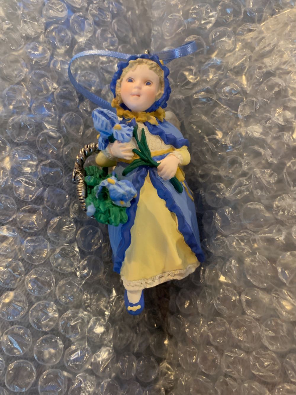 Iris Angel - The Language Of Flowers (3rd In Series) ornament collectible [Barcode 015012402469] - Main Image 3