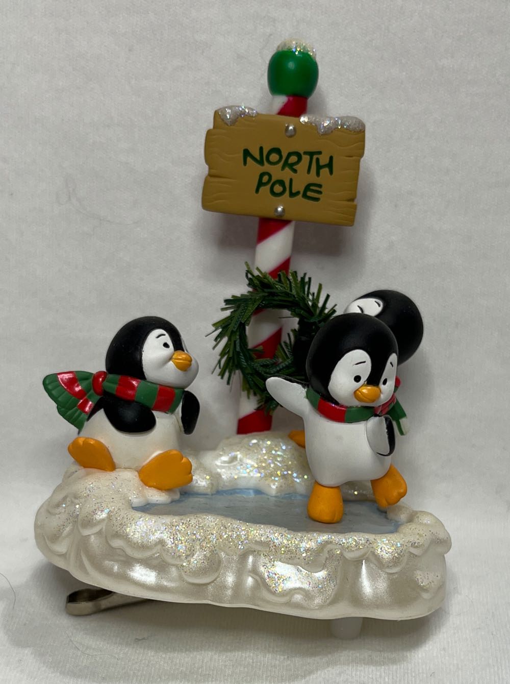 Playful Penguins Pals At The Pole (2003) - Playful Penguins (Pals At The Pole) ornament collectible [Barcode 015012754735] - Main Image 3
