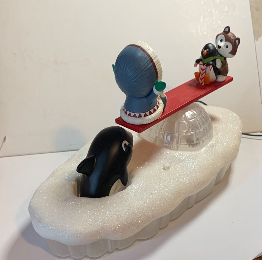 Frosty Friends Seesaw Shenanigans - Frosty Friends (Frosty Friends Magic Cord) ornament collectible [Barcode 763795079322] - Main Image 3