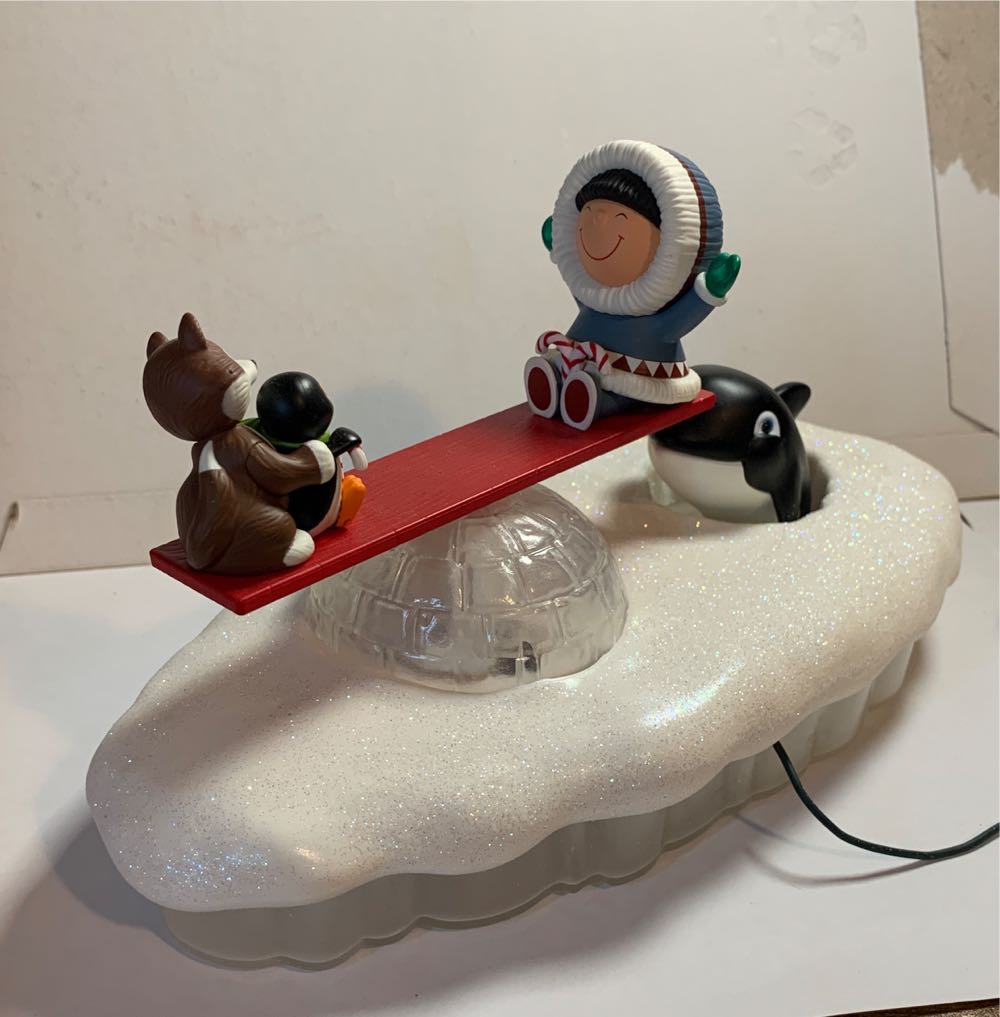 Frosty Friends Seesaw Shenanigans - Frosty Friends (Frosty Friends Magic Cord) ornament collectible [Barcode 763795079322] - Main Image 4