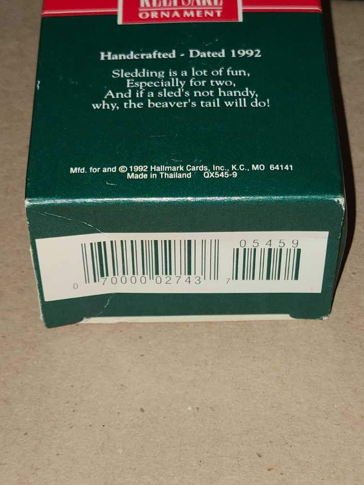 Toboggan Tail  (Beaver) ornament collectible [Barcode 070000027437] - Main Image 3