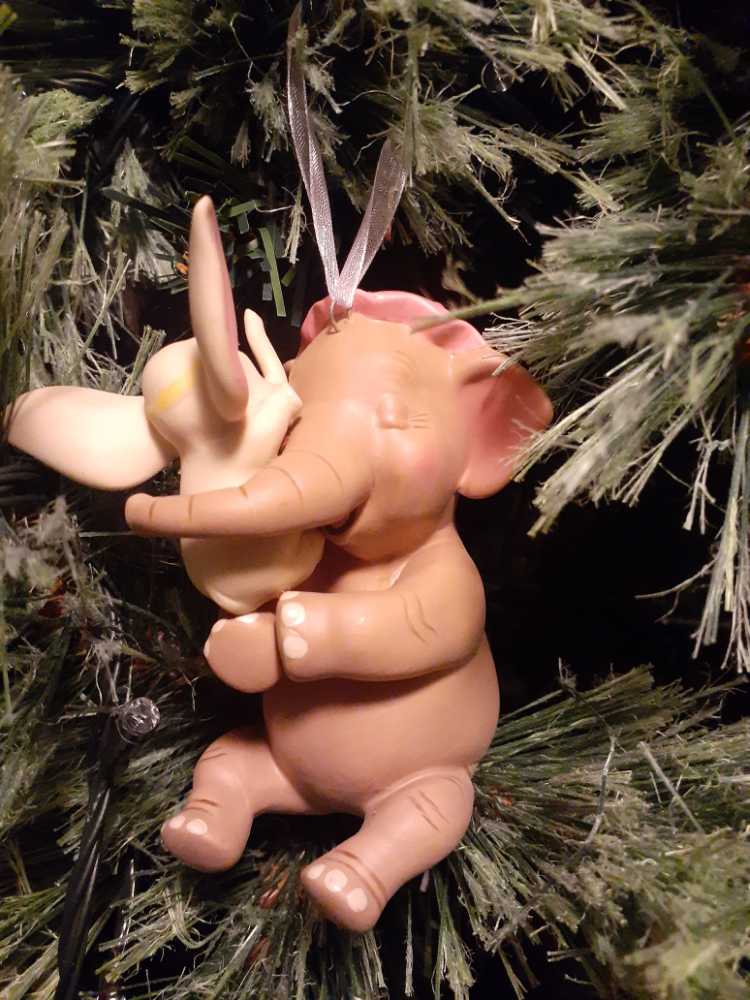 Baby Mine - Disney Dumbo (Walt Disney Productions) ornament collectible [Barcode 763795269136] - Main Image 3