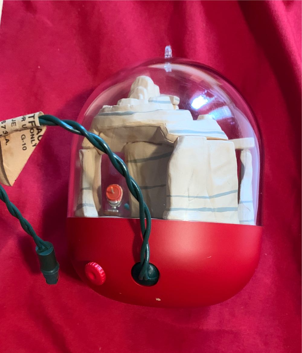 Road Runner And Wile E. Coyote - Looney Tunes (Cartoons) ornament collectible [Barcode 015012026412] - Main Image 4