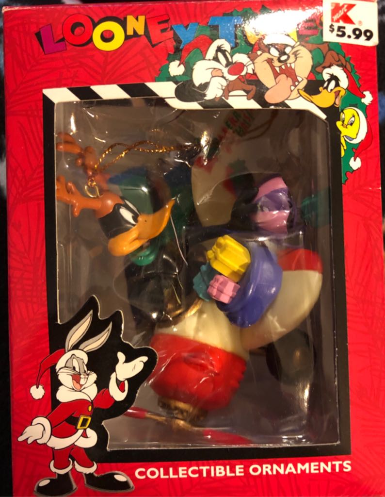 Irish Ball with Painted Holly