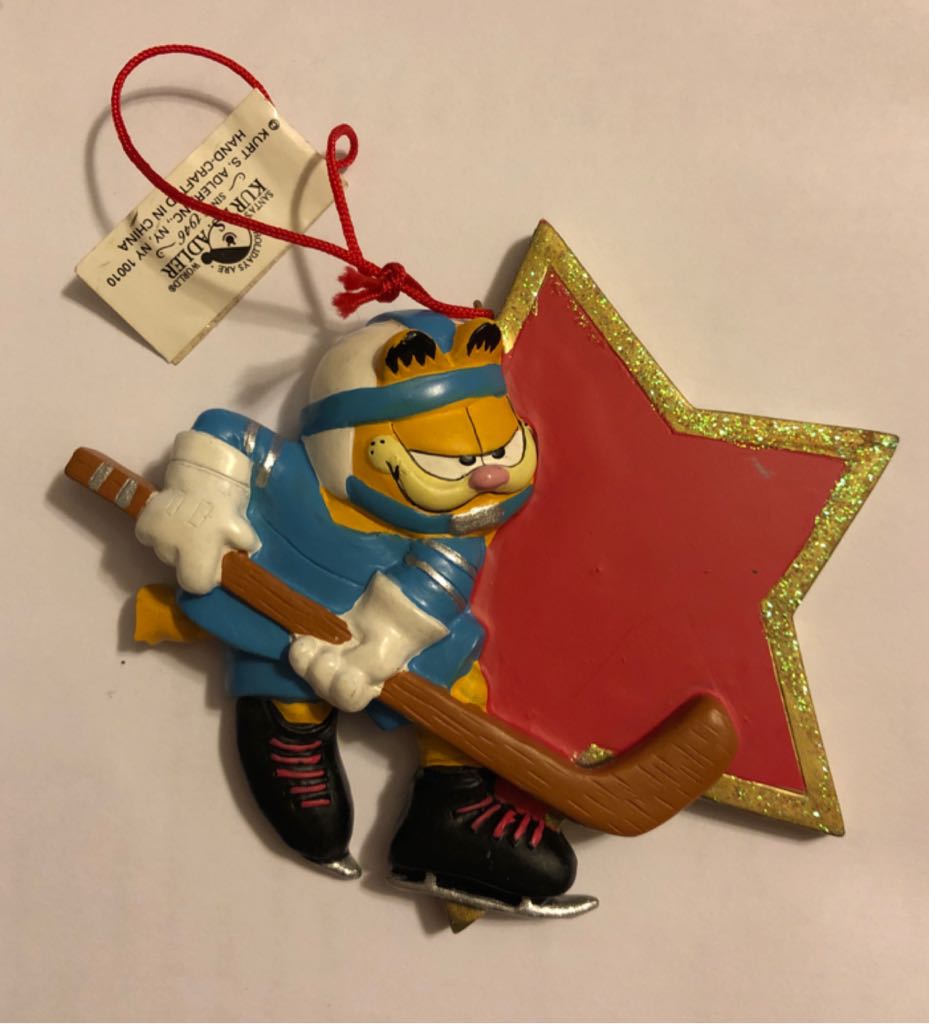 Eng Hip Swinging Santa