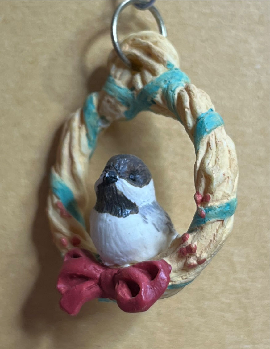 MO - Black-Capped Chickadee - Artist’s Favorites (Birds) ornament collectible [Barcode 070000027635] - Main Image 3