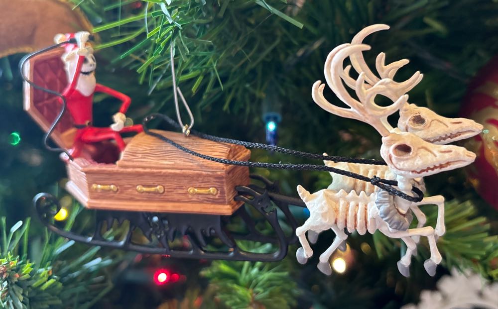 Here Comes Sandy Claws - Disney Nightmare Before Christmas (Tim Burton’s Nightmare Before Christmas) ornament collectible [Barcode 763795404896] - Main Image 4