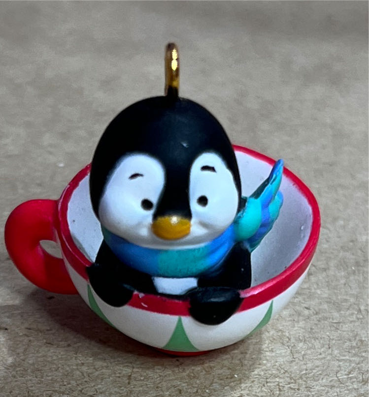 4th Cozy Cup - Petite Penguins (Series Miniatures) ornament collectible [Barcode 763795409785] - Main Image 4