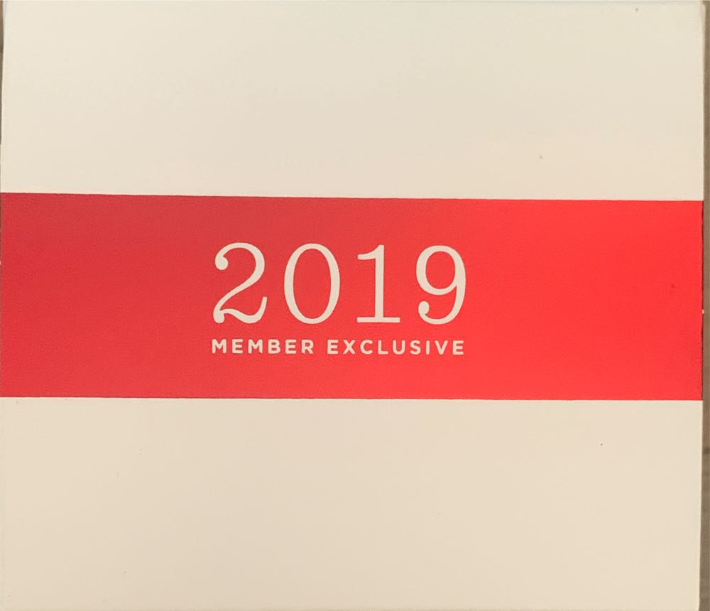 Blue Chiffon Fashion Collection  - Barbie (Barbie) ornament collectible [Barcode 763795535484] - Main Image 3