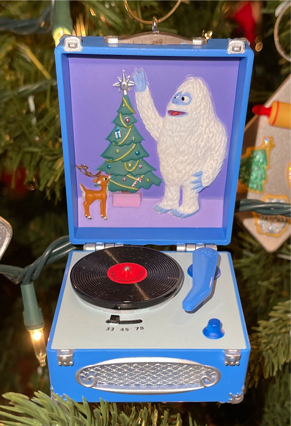 A Holly Jolly Christmas - Rudolph The Red-Nosed Reindeer (Record Player) ornament collectible [Barcode 763795489275] - Main Image 4