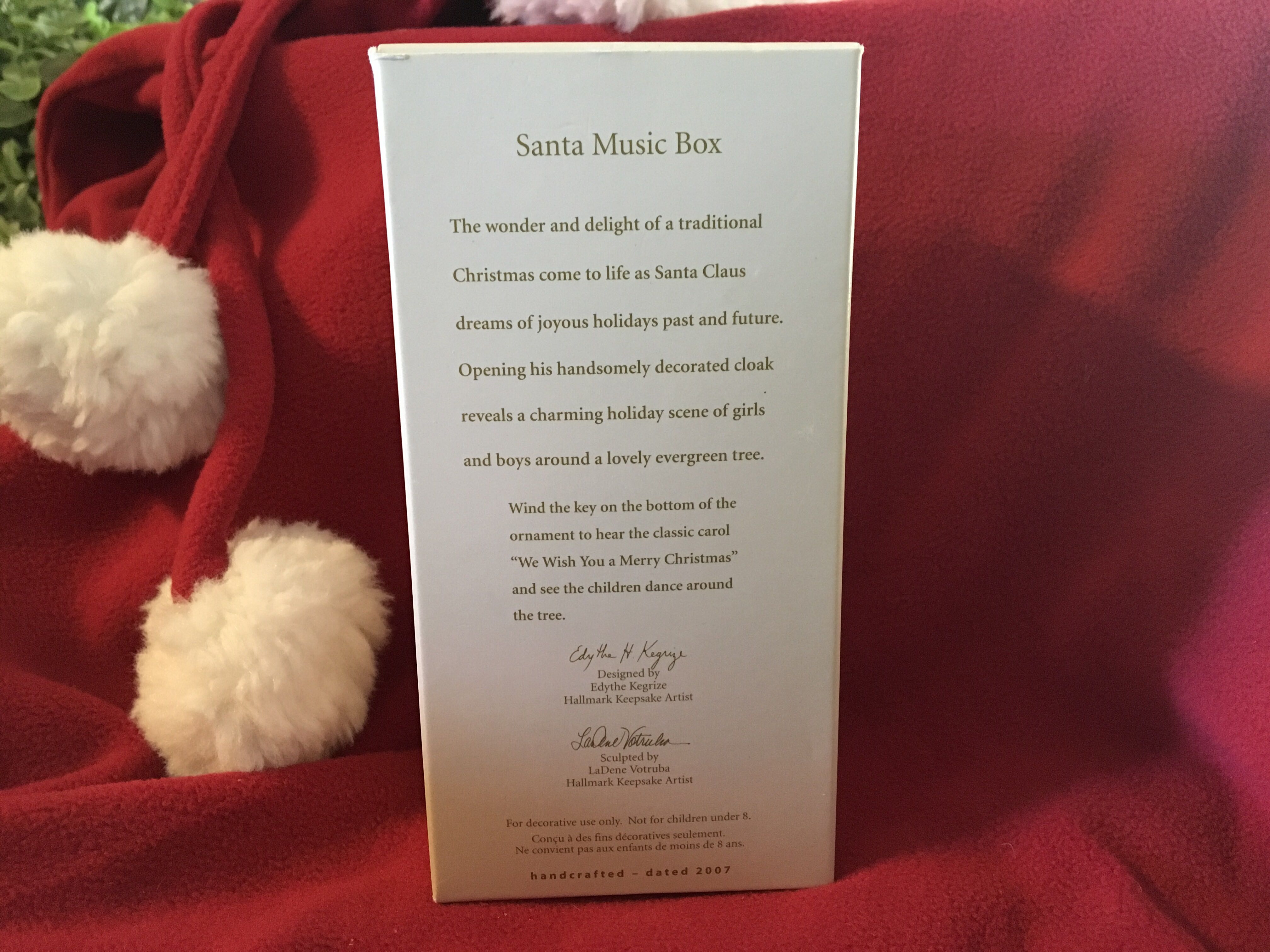 Santa Music Box - Santa (Santa) ornament collectible [Barcode 795902984496] - Main Image 2