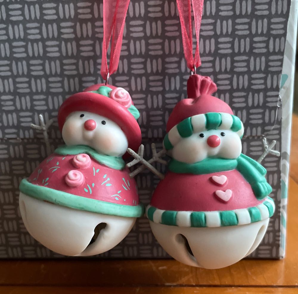 Snow Belles - Snowman (Snowmen, Bells) ornament collectible [Barcode 015012693010] - Main Image 2