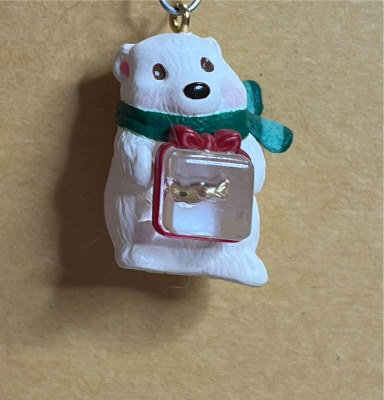 Tasty Surprise - Animals (Bears) ornament collectible [Barcode 015012431148] - Main Image 3
