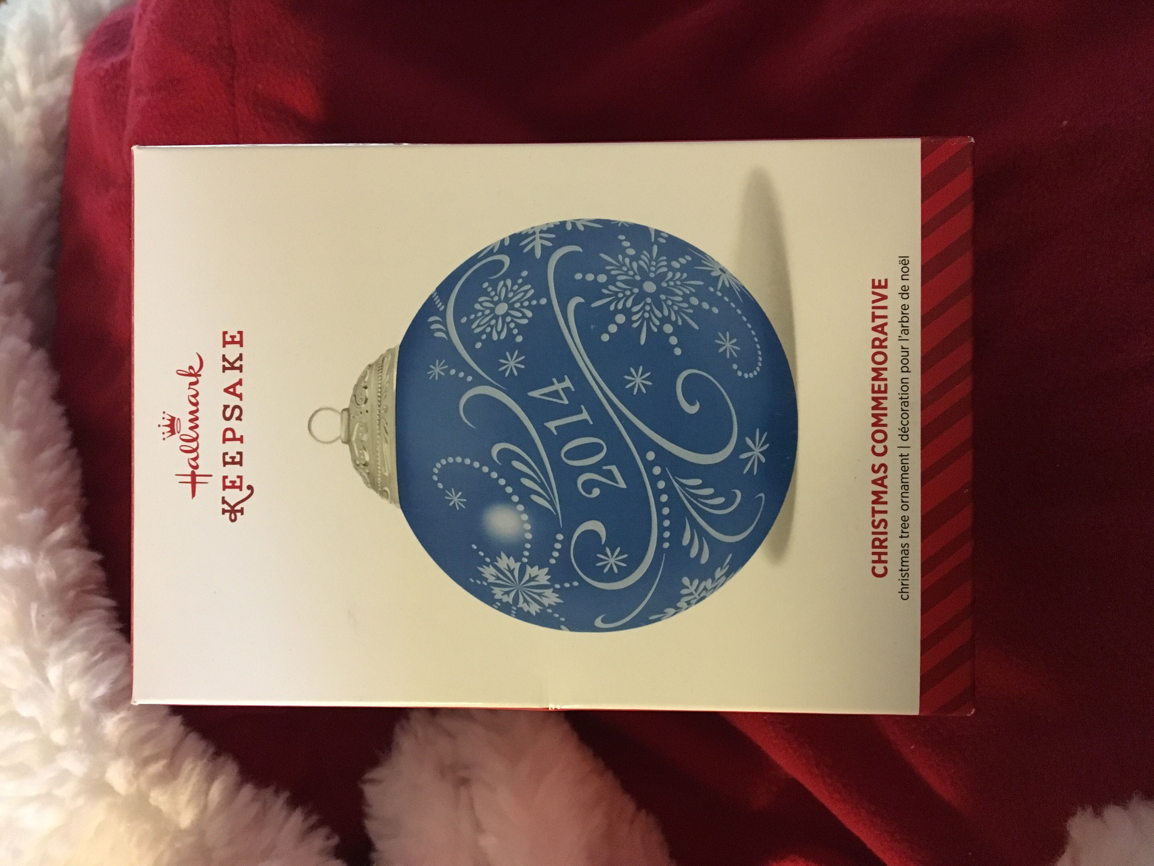 OGC Gold Mistletoe & Holly Ball