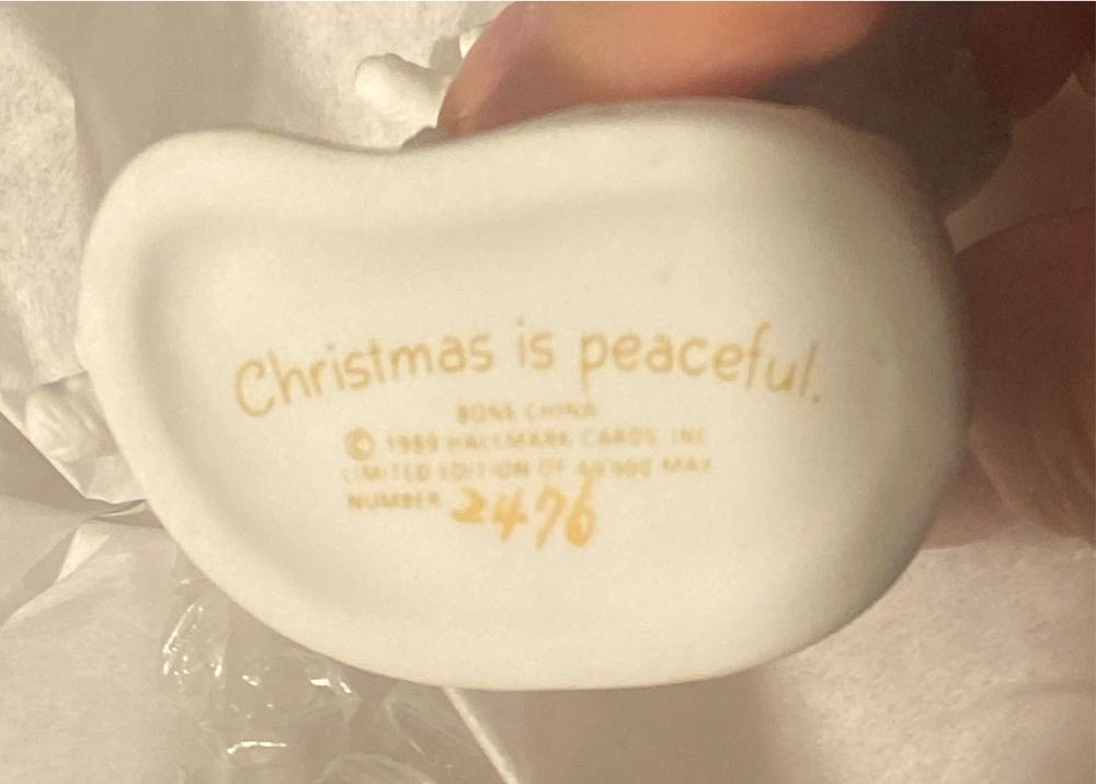 Christmas Is Peaceful - Keepsake Ornament Collector’s Club (Owls) ornament collectible - Main Image 4