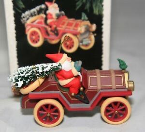 17 - Santa’s Roadster - Here Comes Santa (Santa) ornament collectible [Barcode 015012181098] - Main Image 2