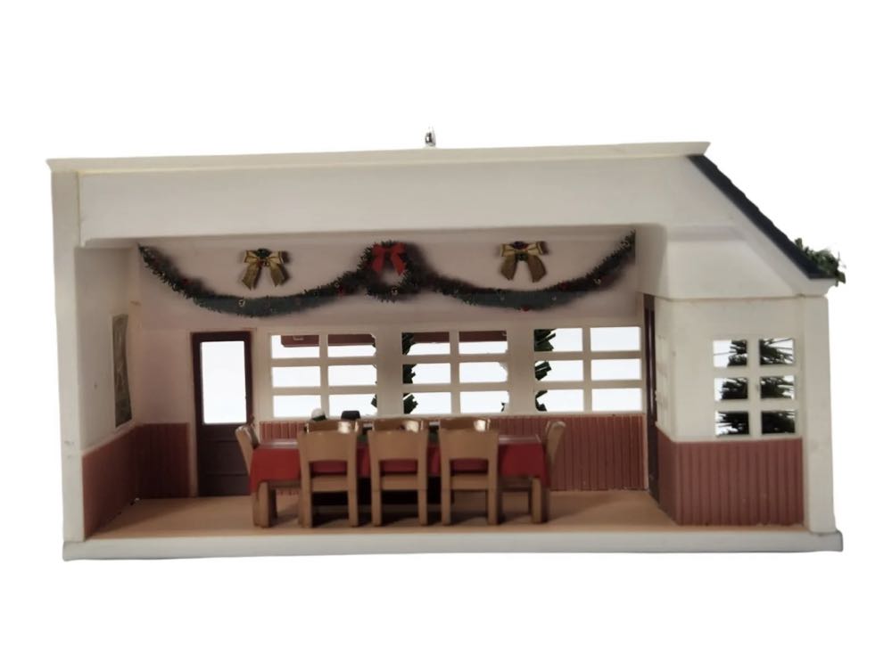 Christmas In Evergreen Chris Kringle Kitchen - Christmas In Evergreen (Evergreen Diner) ornament collectible [Barcode 763795415113] - Main Image 4