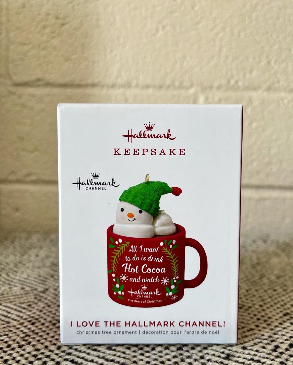 Hallmark: I Love The Hallmark Channel! 2019 - Hallmark Channel (Christmas Hot Chocolate) ornament collectible [Barcode 763795556274] - Main Image 2