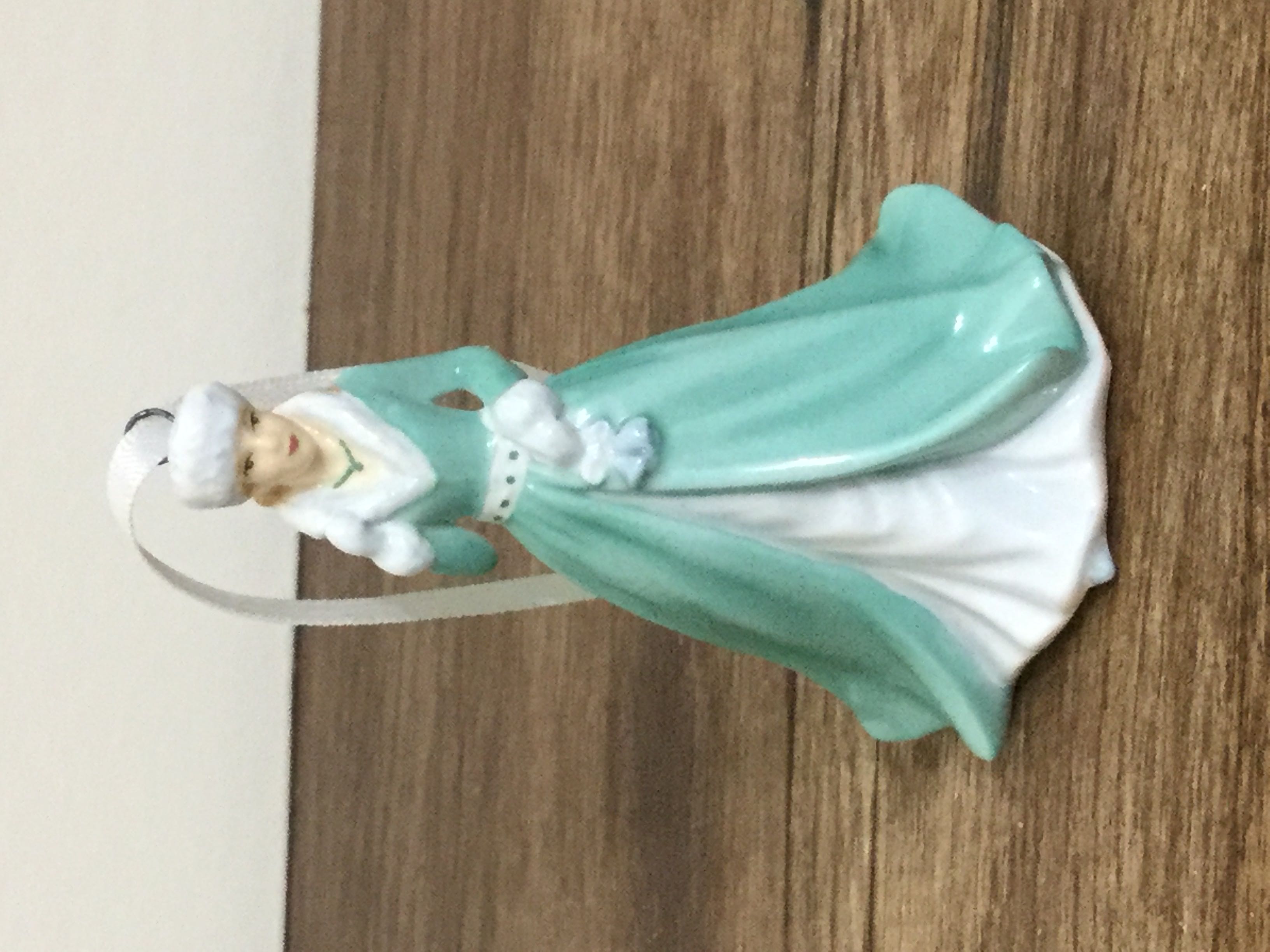 1935 - It Will Refresh You Too!