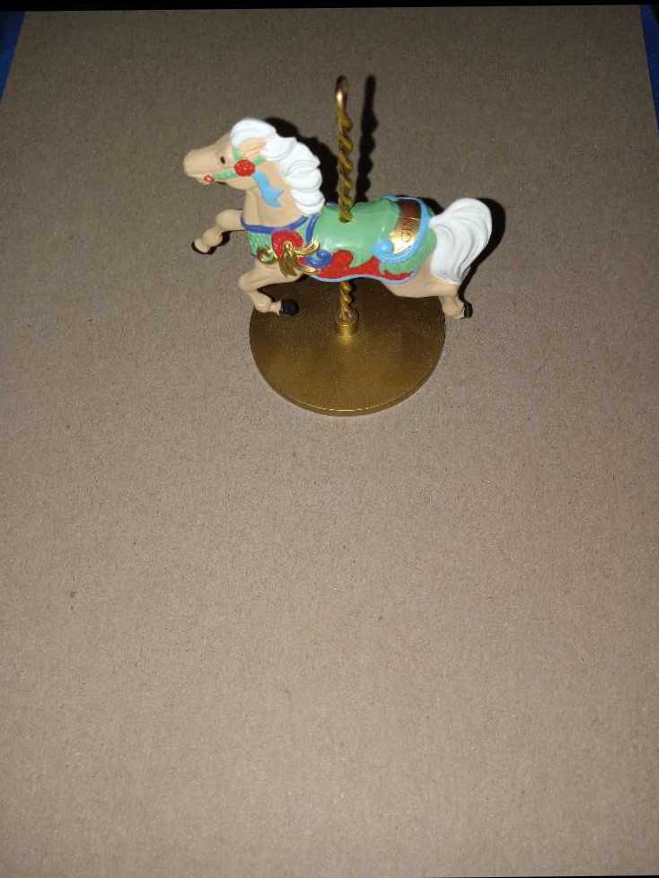 CH#4 - “Ginger” - Christmas Carousel Horse (Carousel Horse) ornament collectible [Barcode 070000022838] - Main Image 3