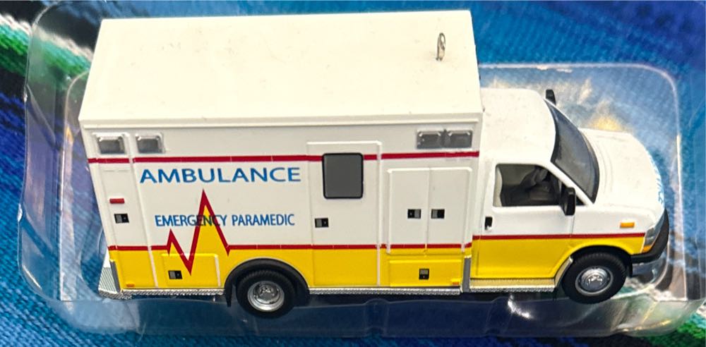 2012 Chevrolet G4500 Ambulance - All-American Trucks (Cars) ornament collectible [Barcode 763795469802] - Main Image 4