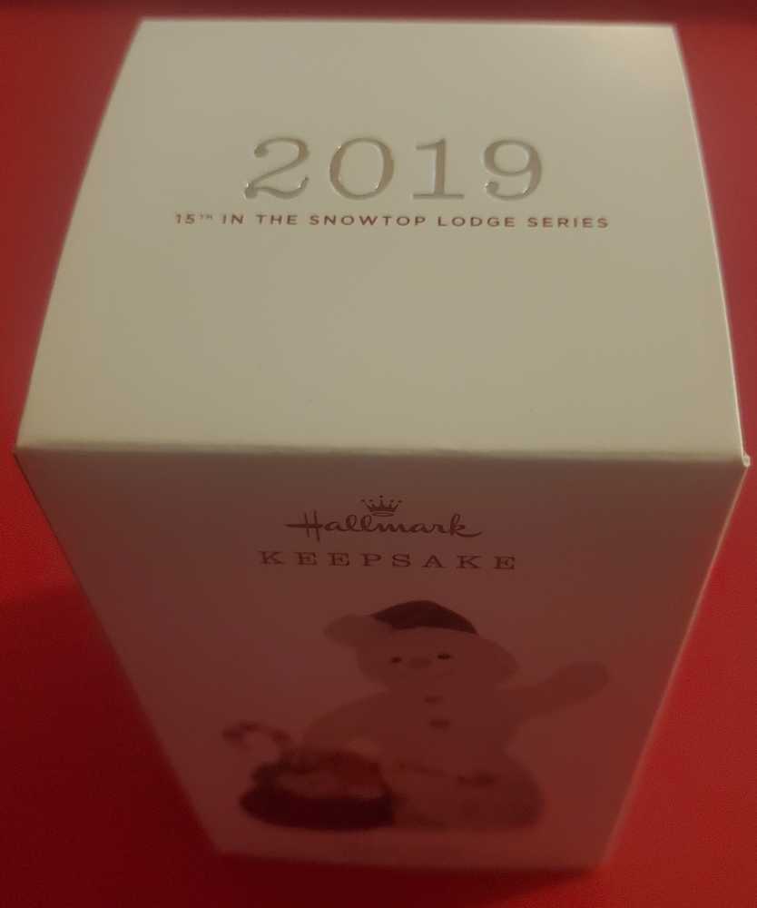 Kris O Kindly - Snowtop Lodge (Snowman) ornament collectible [Barcode 763795409389] - Main Image 3