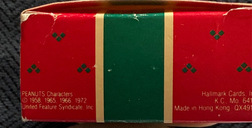 Snoopy Snoopy And Woodstock Hit The Ice - Snoopy & Woodstock (The Peanuts Gang) ornament collectible - Main Image 2