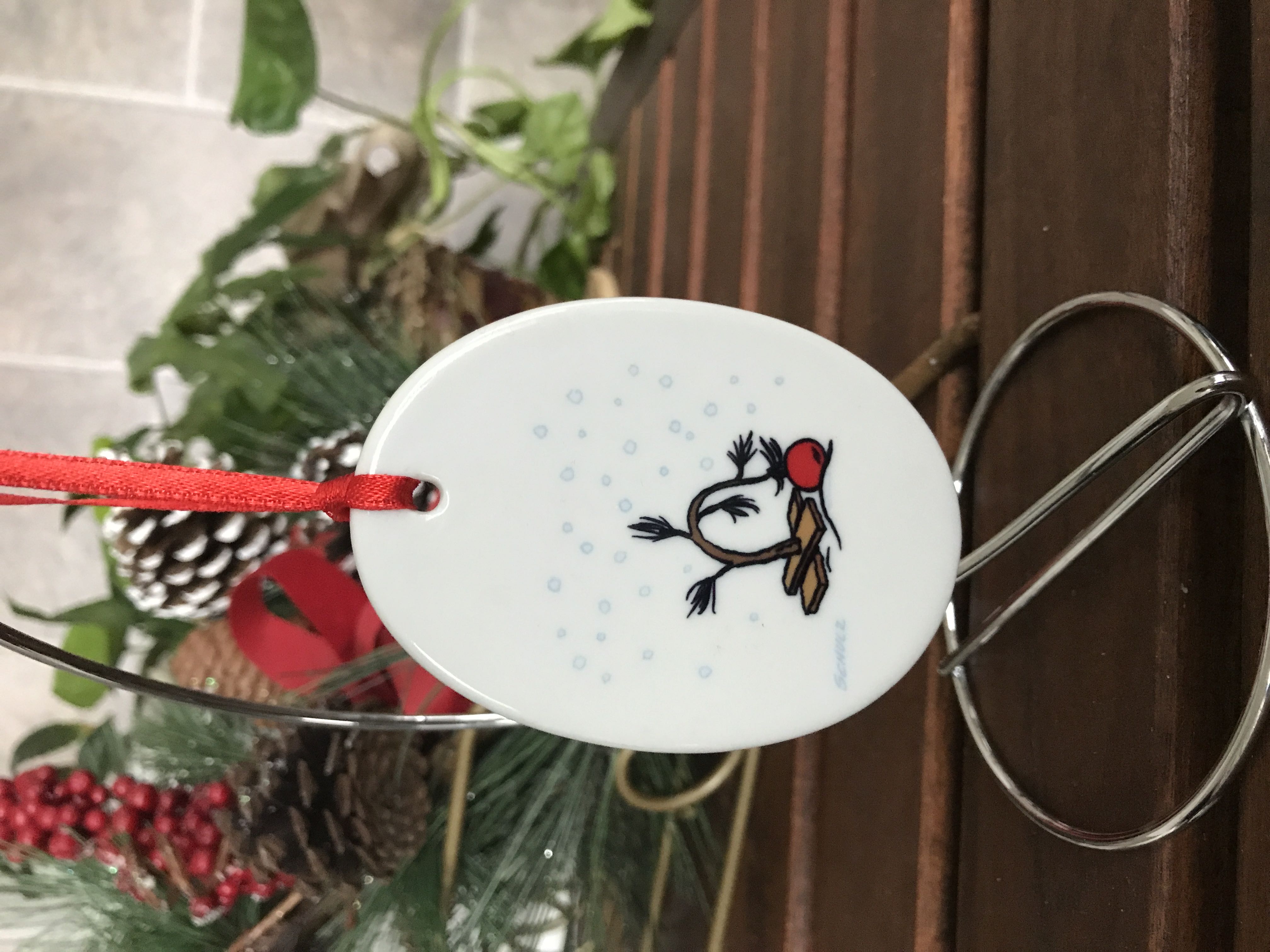 Deck The Doghouse, Snoopy