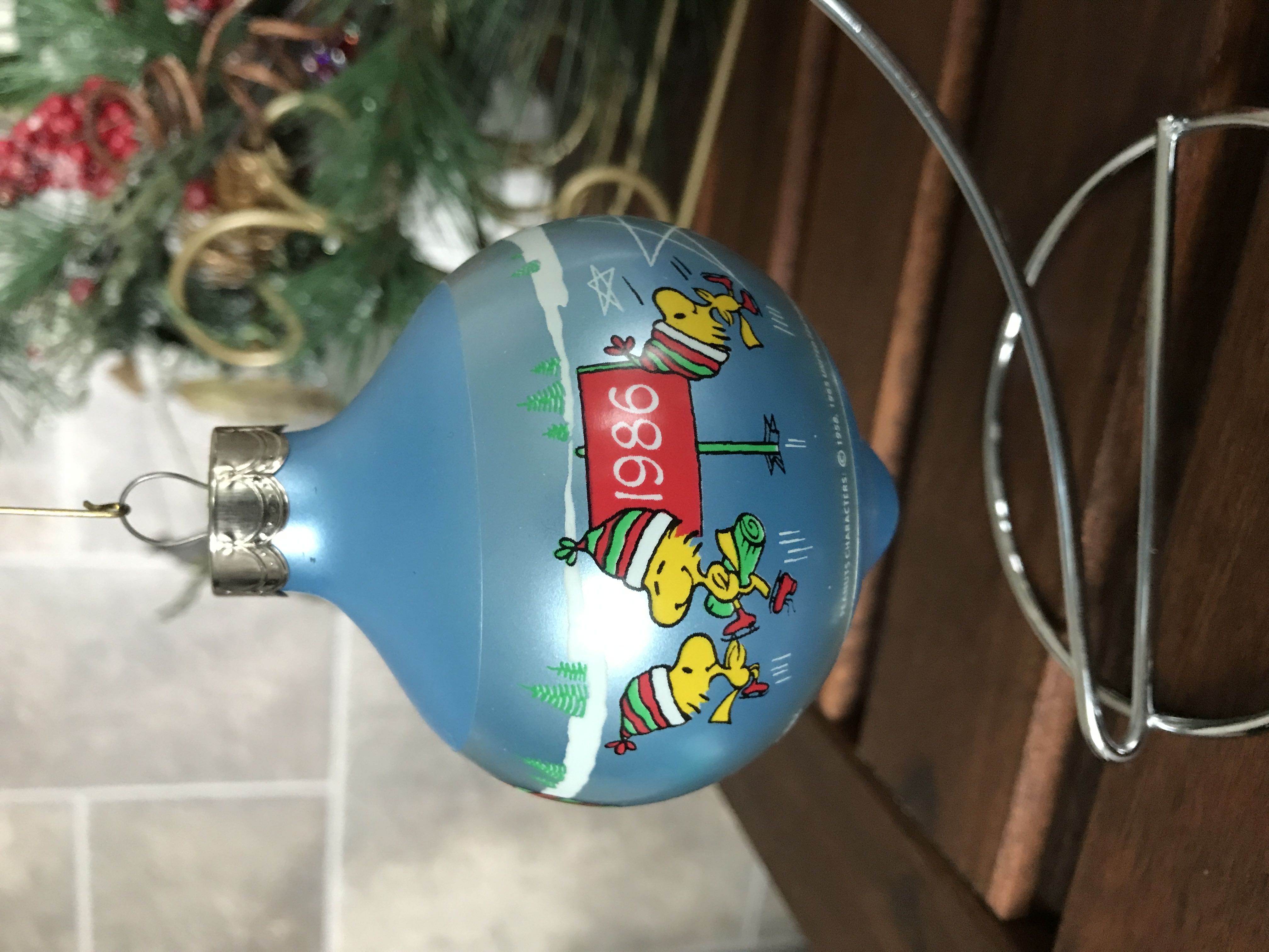 Peanuts Ornament Ball 1986  (Peanuts) ornament collectible - Main Image 2